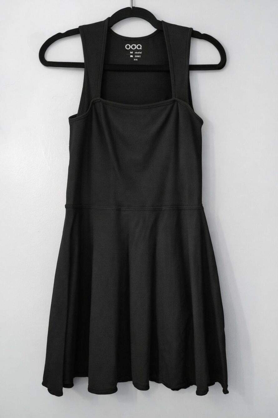OQQ Ribbed Sleeveless Fit‑and‑Flare Dress (New) – Black